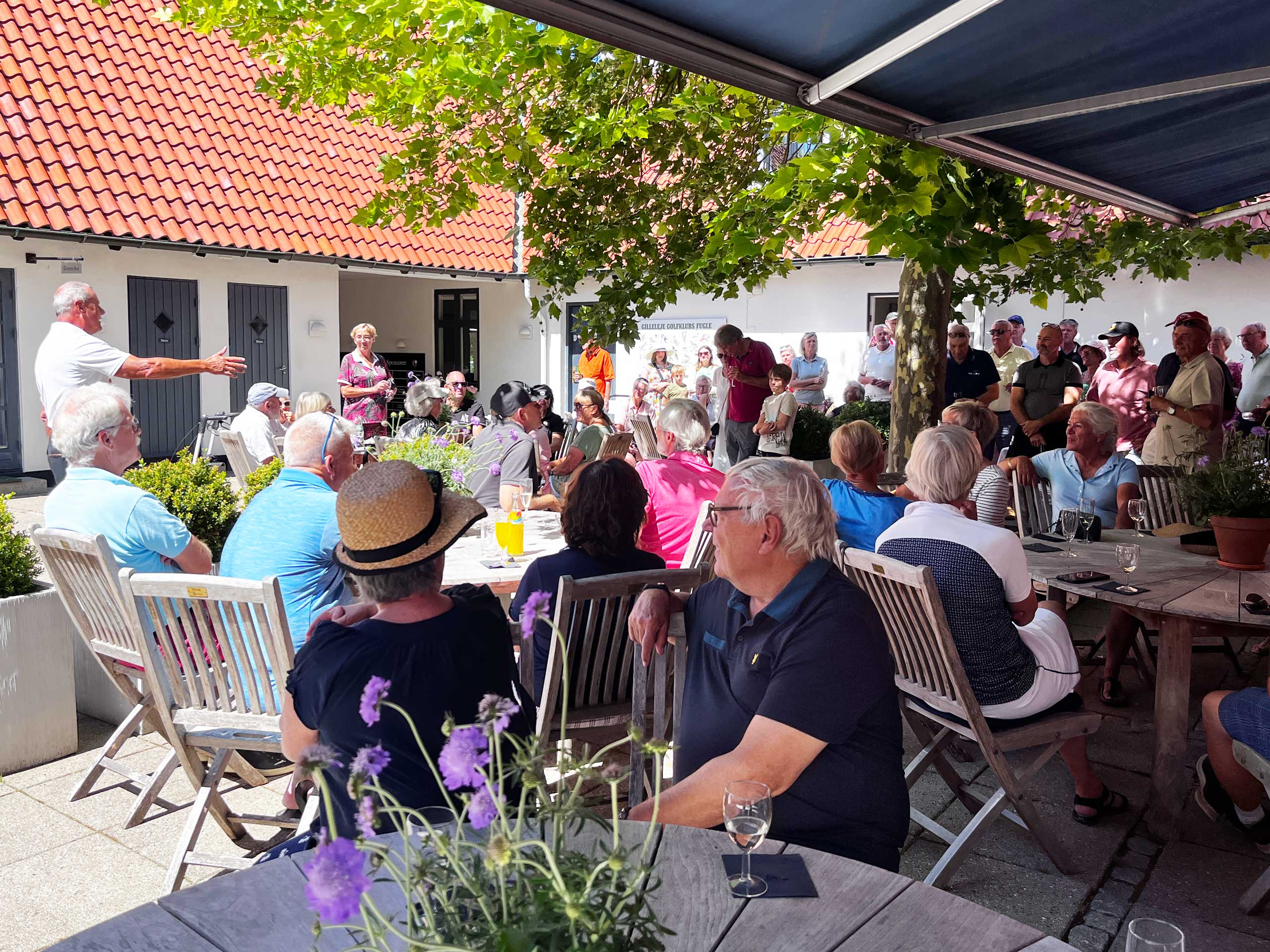Gæsterne ved åbningsreceptionen for BISTRO NORD i Gilleleje Golfklub