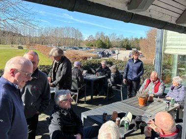 Solskin på terrassen efter vinterturneringen i marts i GGK