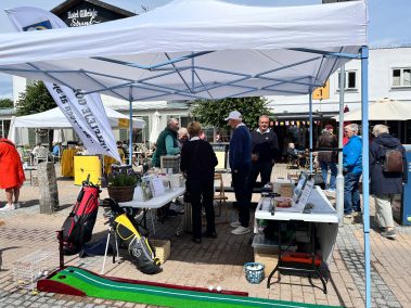 Gilleleje Golfklub på Torvemarked i Gilleleje by. Vi fik nye medlemmer!