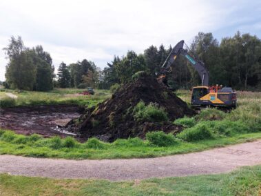 Det var store bunker jord der skulle fjernes. 140925