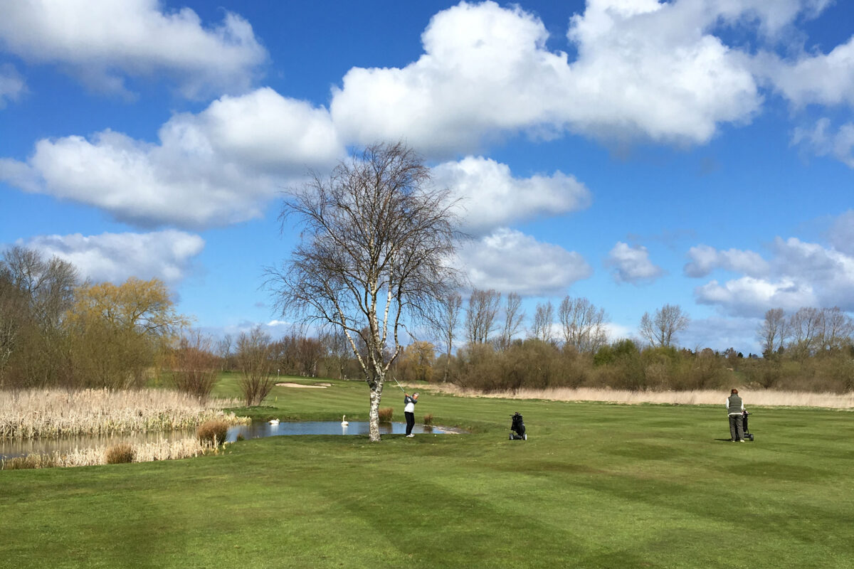 Hul 12 søen i april 2017 - her indføres lokalregel B3 nu ogaå