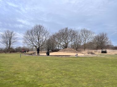 Hul 7 bunker i højre side etableres.