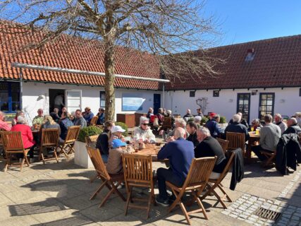 Hygge i gården efter turnering i GGK april 2026